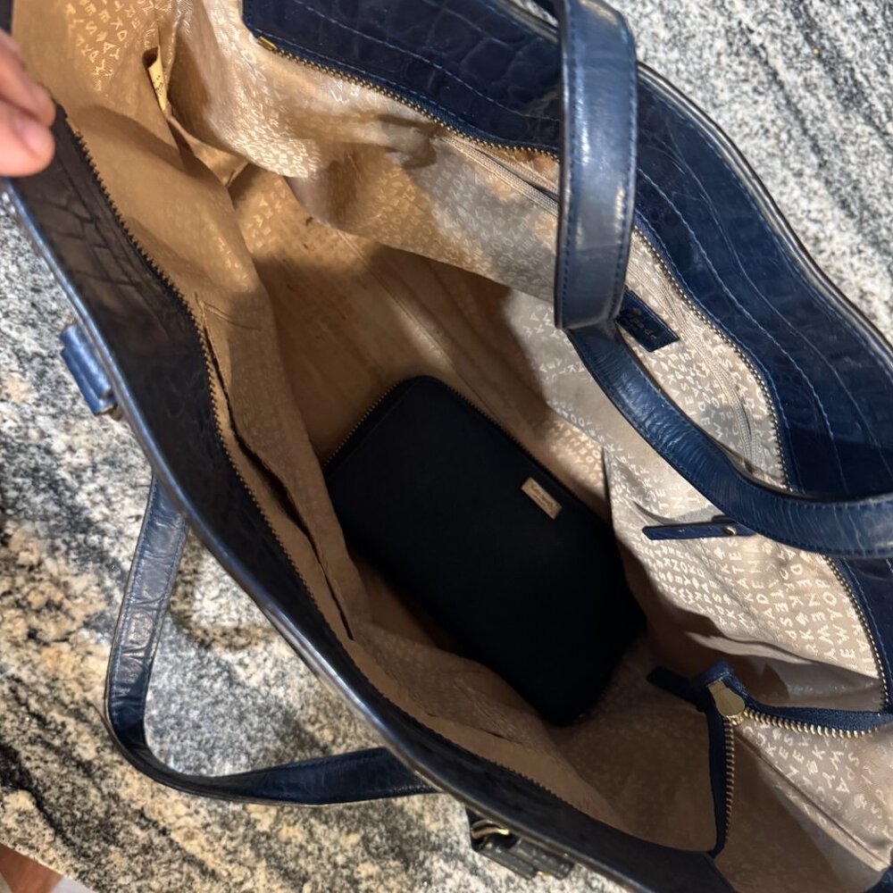 Kate Spade Tote - Picture 2 of 2